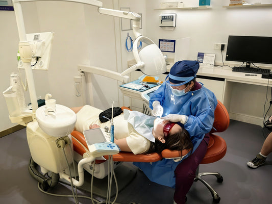 French Lady in Kunming Clinic for Teeth Whitening