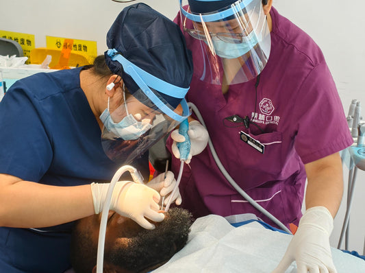 Bahamas Gentlemen in Guangzhou Clinic for Dental Filling