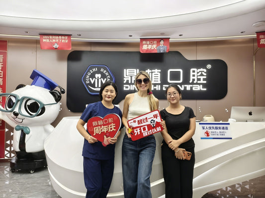 US Lady in Guangzhou Clinic for Porcelain Veneers